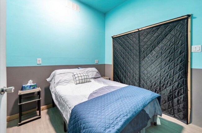 Foto del edificio - 1265 Hearts Ct