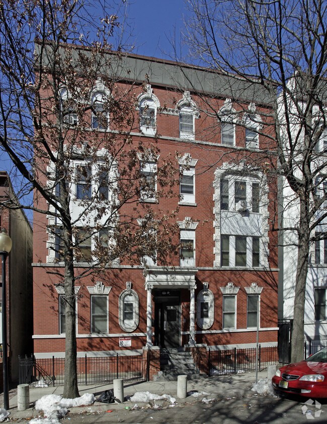 Building Photo - 21 Monticello Ave