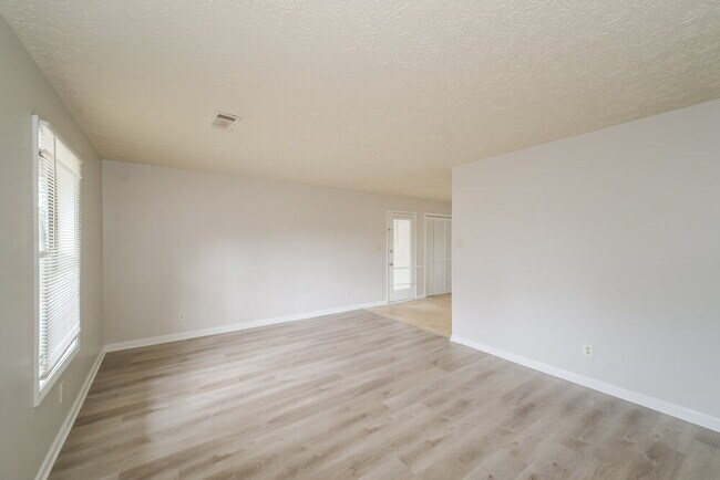 Foto del edificio - 2396 Stanton Rd SE