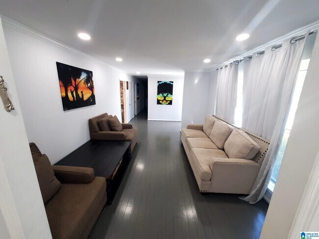 Foto del edificio - 1235 Little Brook Ln