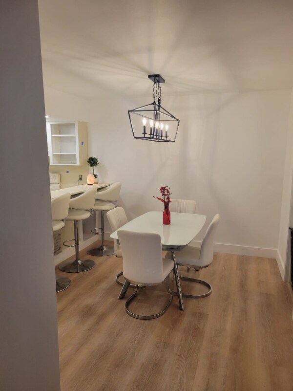 Foto del edificio - 570 N Tropic Ln