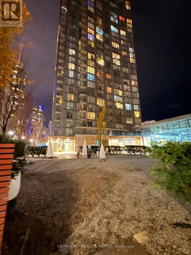 Building Photo - 11 Brunel Ct