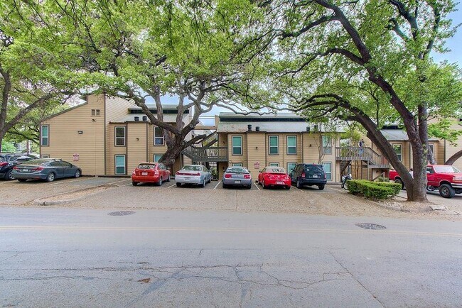 Building Photo - 1000 W 26th St