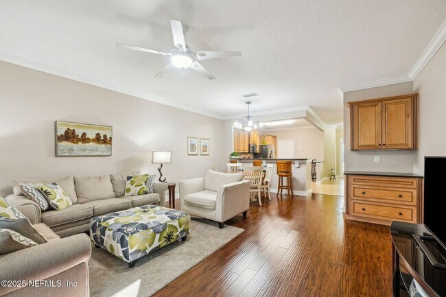 Foto del edificio - 7990 Baymeadows Rd E