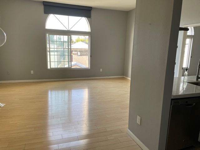 Foto del edificio - 151 N Maple St