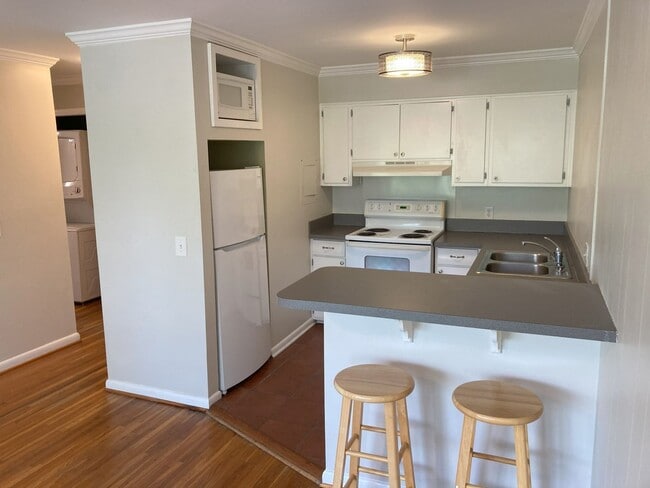 Foto del edificio - HISTORIC WAVERLY One Bedroom One Bath Condo