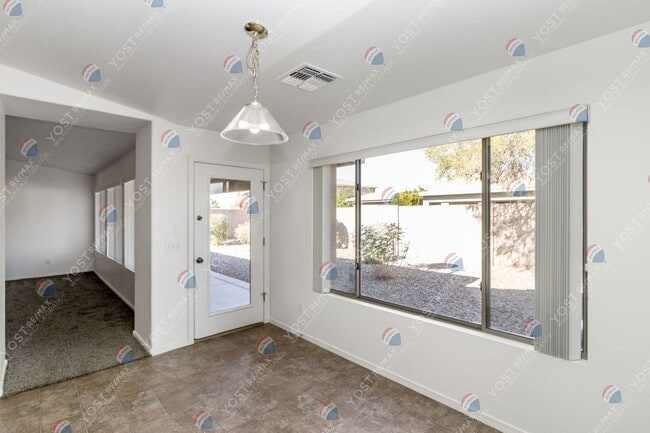 Foto del edificio - Charming home with great move in special! ...