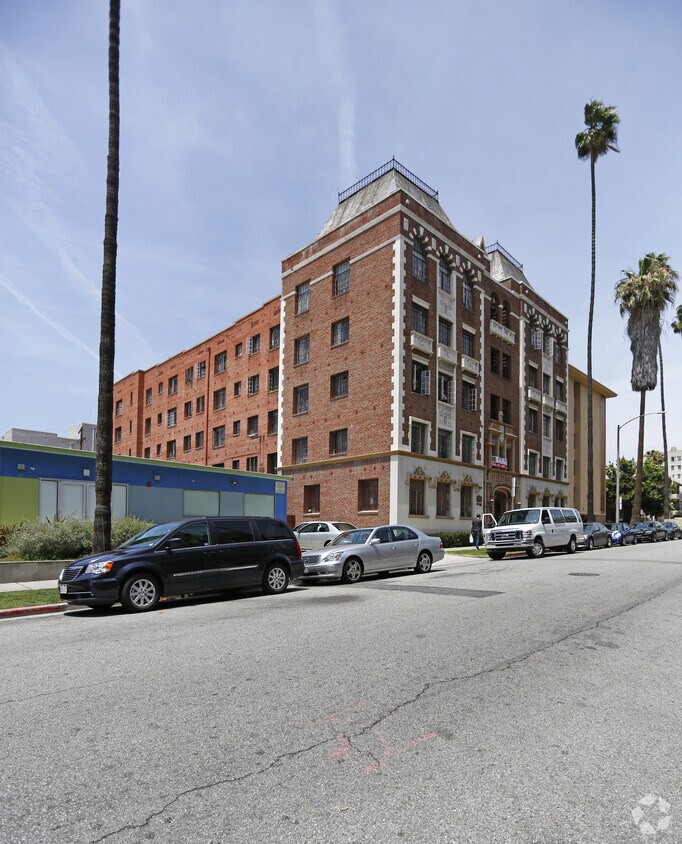 Foto principal - Fenway Hall Apartments