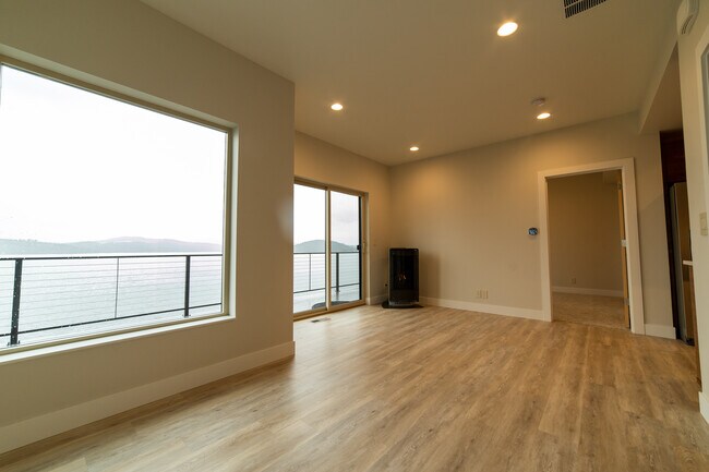 Building Photo - 2296 S Silver Beach Rd