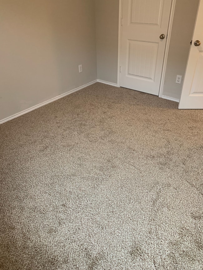 Building Photo - 1111 Bellevue Dr