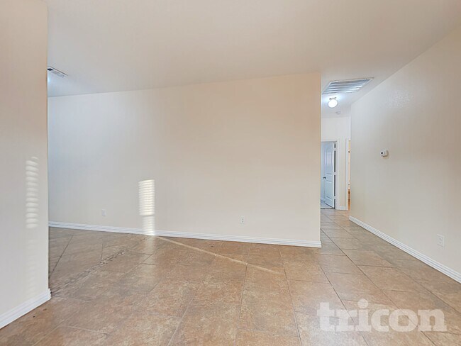 Foto del edificio - 8536 Cherry Bark Ln