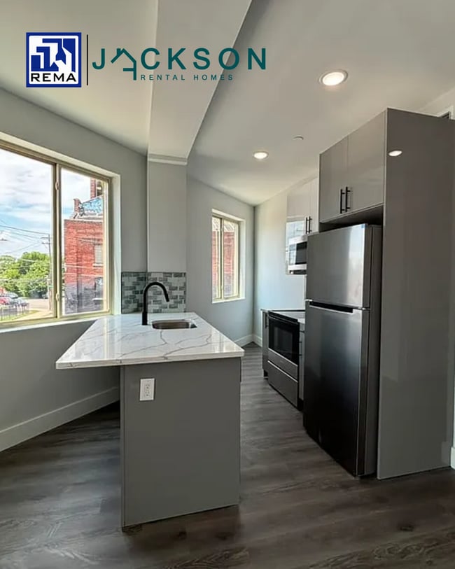 Building Photo - 675 N 41st St