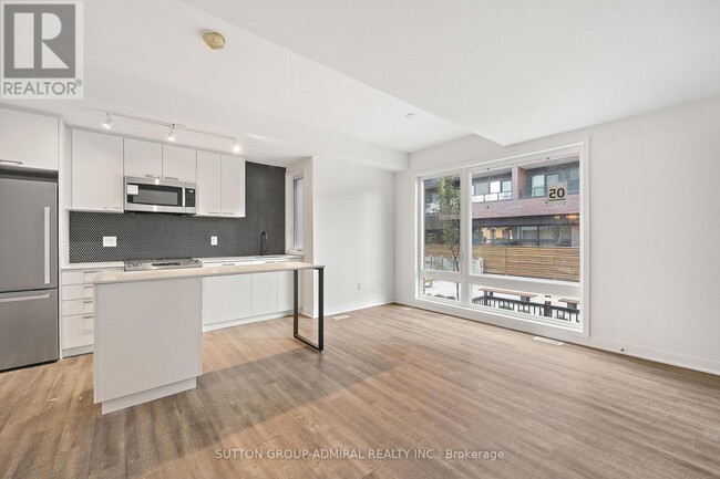 Building Photo - 10 Ed Clark Gdns