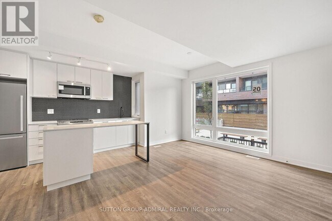 Photo du bâtiment - 10 Ed Clark Gdns