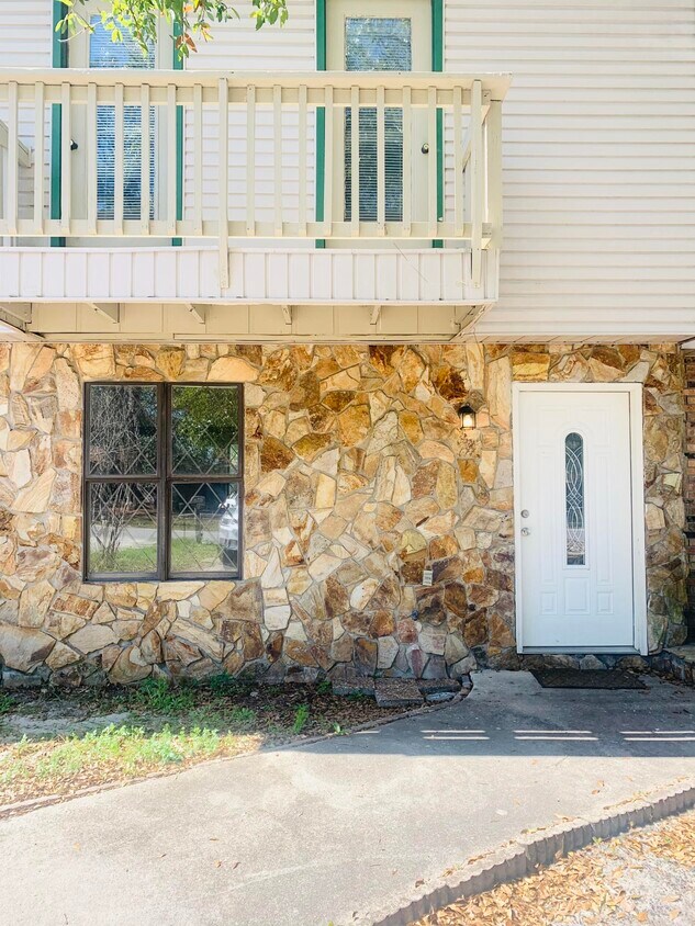 Primary Photo - 938 McFarlan Ave