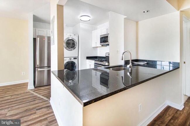Foto del edificio - 2502 Markham Ln