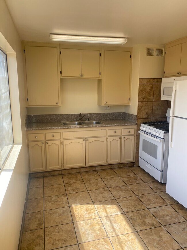 Foto del edificio - 349 E 80th St