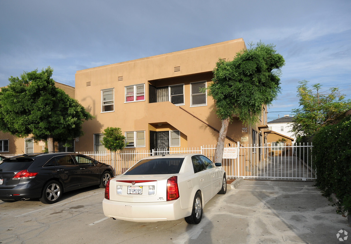 Foto principal - 5863 Crenshaw Blvd