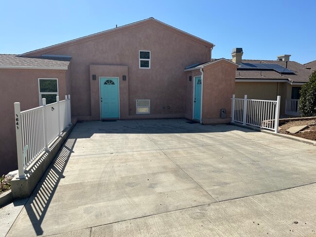 Building Photo - 1641 Maria Ave