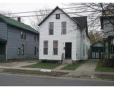 Primary Photo - 735 E 21St St