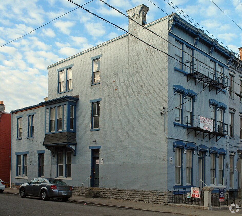 Primary Photo - 1101 Dayton St