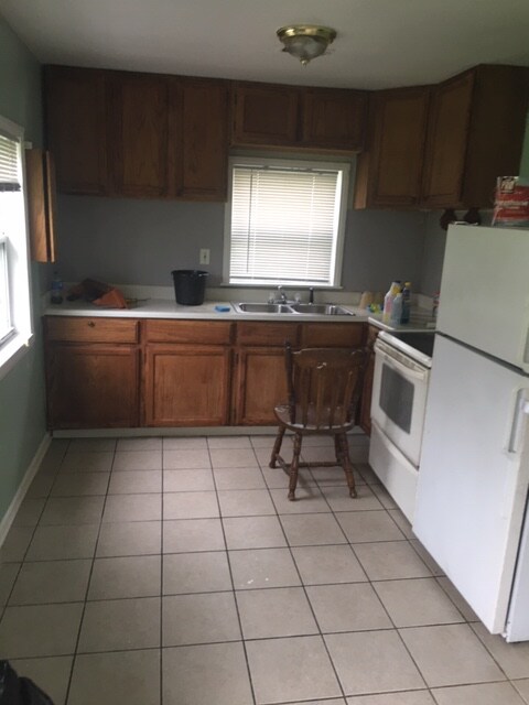 Primary Photo - 29558 Cambridge St