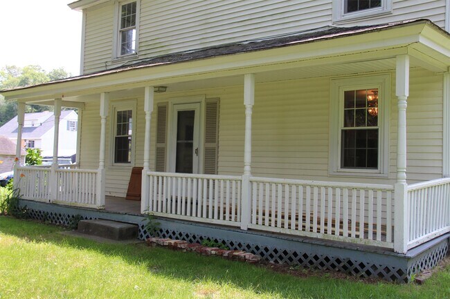 Building Photo - 29 Spring Hill Ave