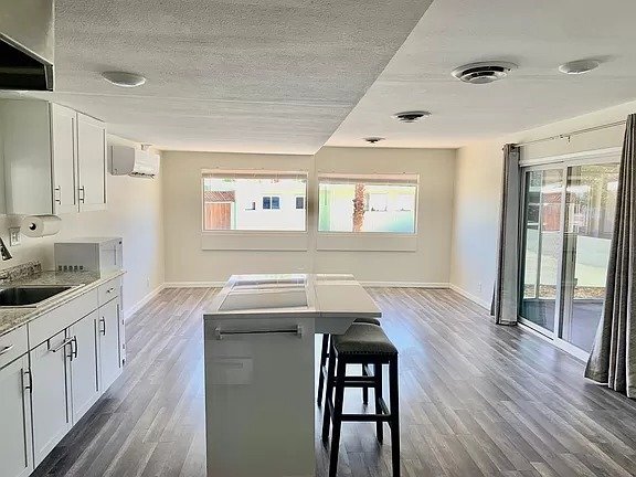 Building Photo - Beautiful Home for rent