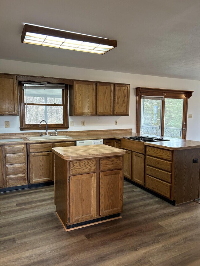 Foto del edificio - 322 Junction Rd