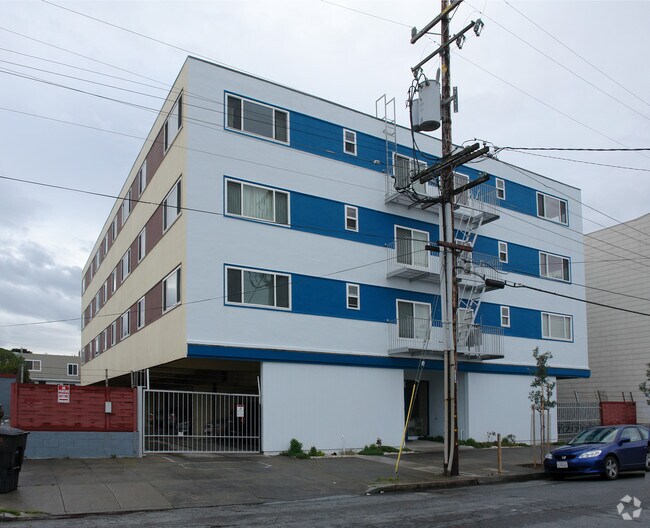 Building Photo - 1220 Upper Great Hwy