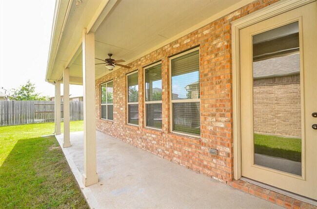 Foto del edificio - 4911 Augusta Pointe Ct