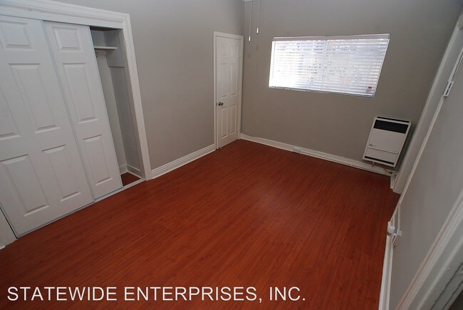 Building Photo - 979 S Oxford Ave