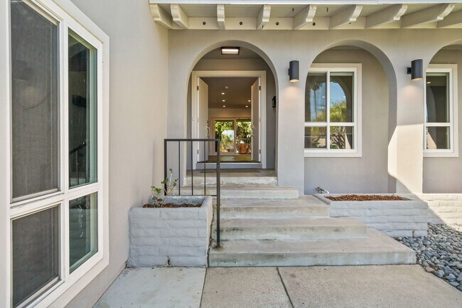 Building Photo - Freshly Remodeled Home Near Lake Murray & Mission Trails