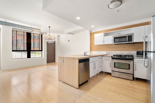 Foto del edificio - 245 Heath St