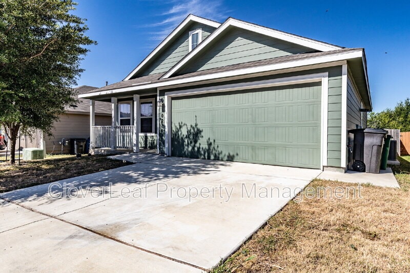 Primary Photo - 10214 Robbins Grove