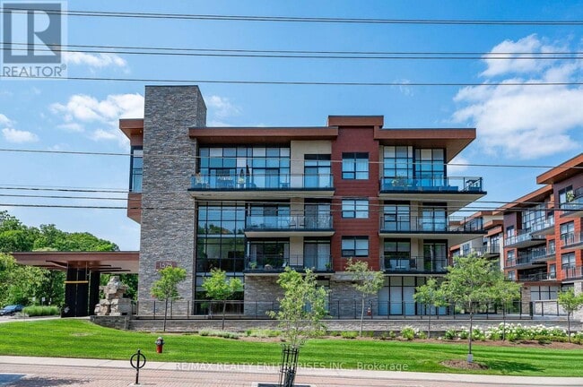 Building Photo - 1575 Lakeshore Rd W