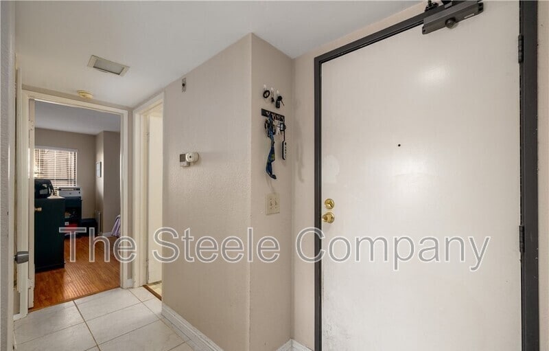 Building Photo - 12290 Corte Sabio