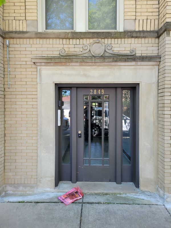 Foto del edificio - 2849 W Berteau Ave