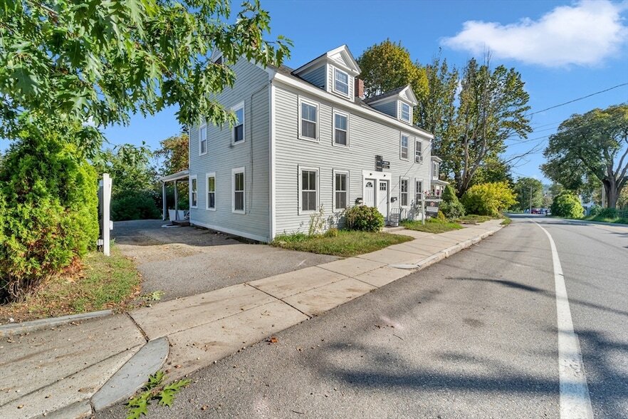 Foto principal - 303 S Main St
