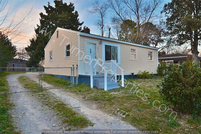 Building Photo - 5911 Farrow Rd, Columbia, SC 29203