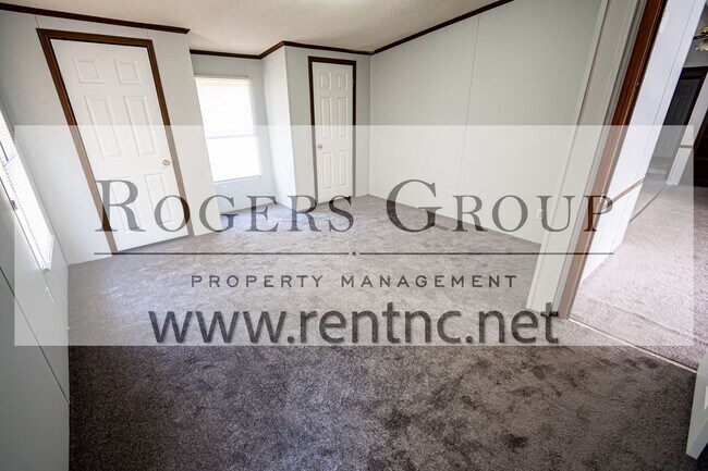 Foto del edificio - 7208 Shep Royster Rd