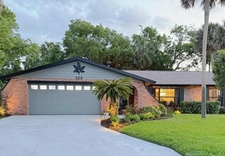 Building Photo - 208 Wellington Dr