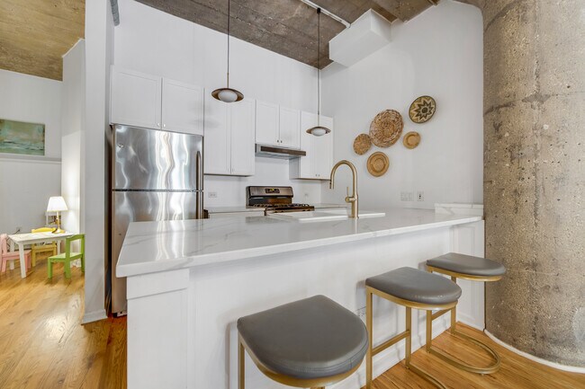 Foto del edificio - 1151 W 15th St