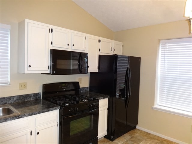 Foto del edificio - 1169 Vera Pl