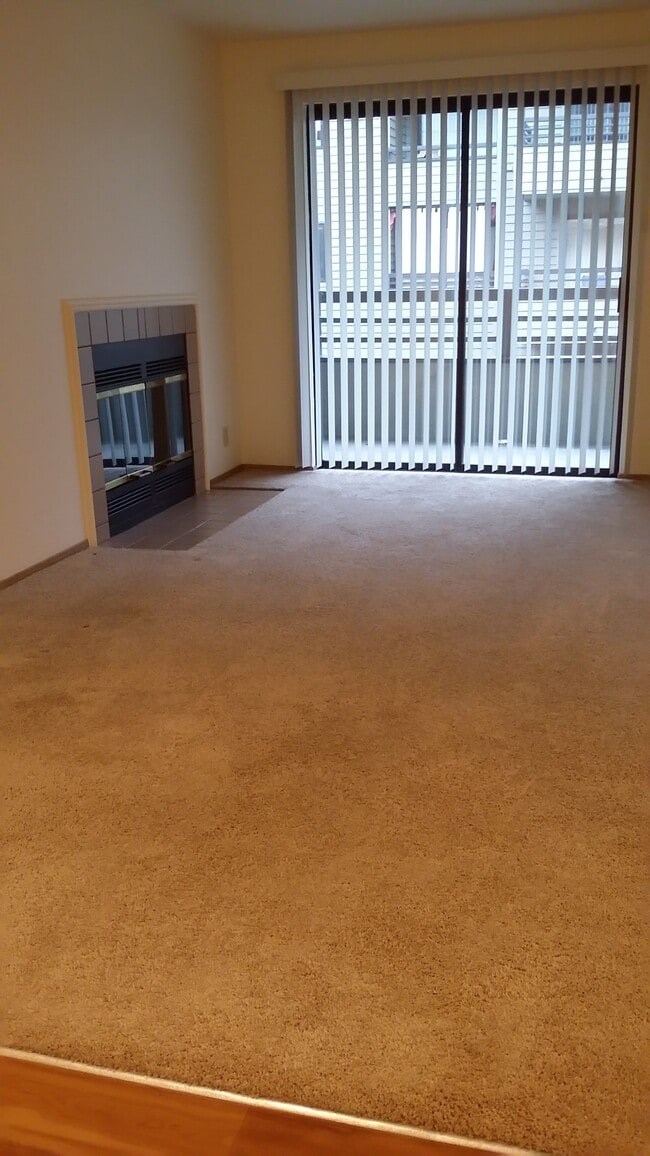 Building Photo - Meridian Place Apartments