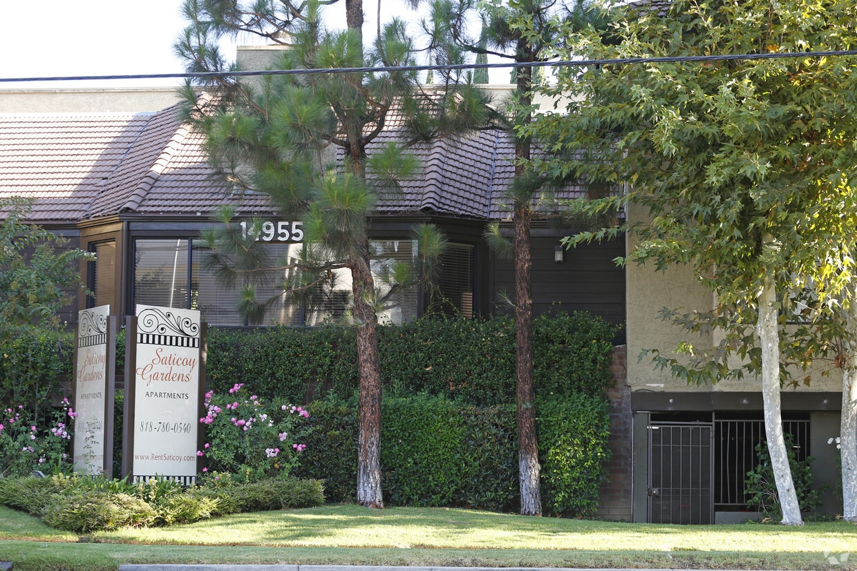Saticoy Gardens Apartments in Van Nuys, CA Westside Rentals