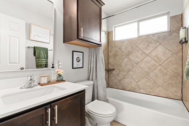 Foto del edificio - 6506 Ambrose Cir