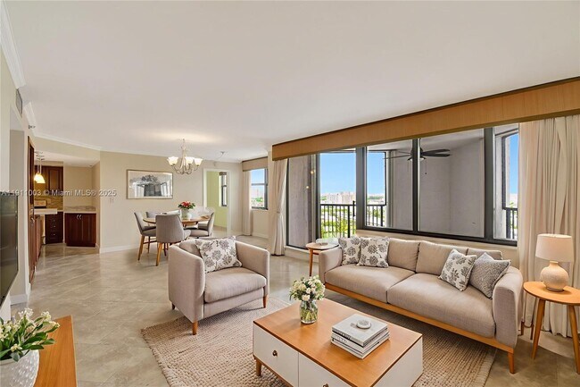 Foto del edificio - 300 Three Islands Boulevard