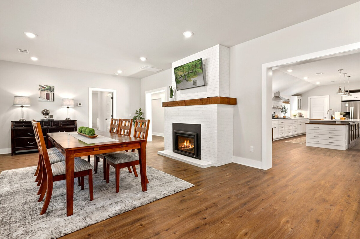 Primary Photo - 702 Shipley St