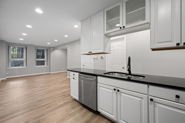 Foto del edificio - 1445 N Mohawk St